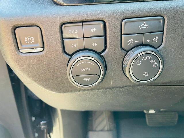 Photo of 2022 Black Chevrolet Silverado 1500