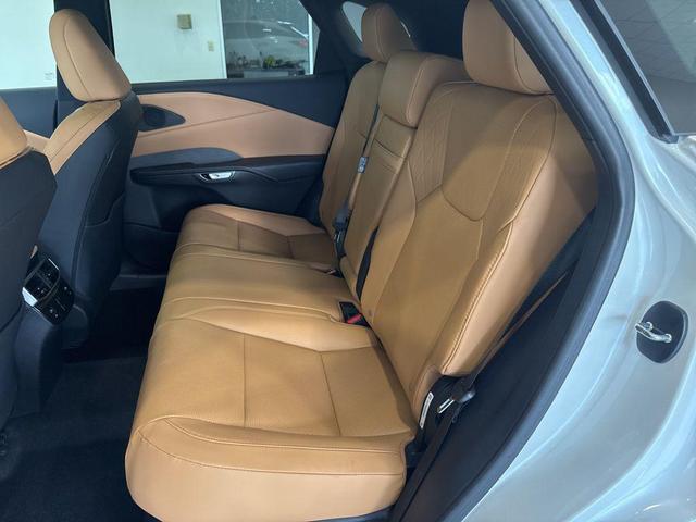 Photo of 2024 Eminent White Pearl Lexus RX 350