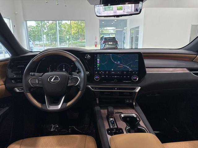 Photo of 2024 Eminent White Pearl Lexus RX 350