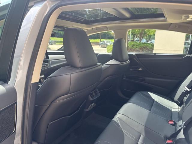 Photo of 2025 Iridium Lexus ES 350