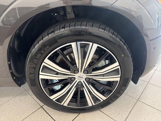 Photo of 2022 Platinum Grey Metallic Volvo XC60 Recharge Plug-In Hybrid
