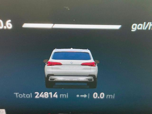 Photo of 2024 Mineral White Metallic BMW X5
