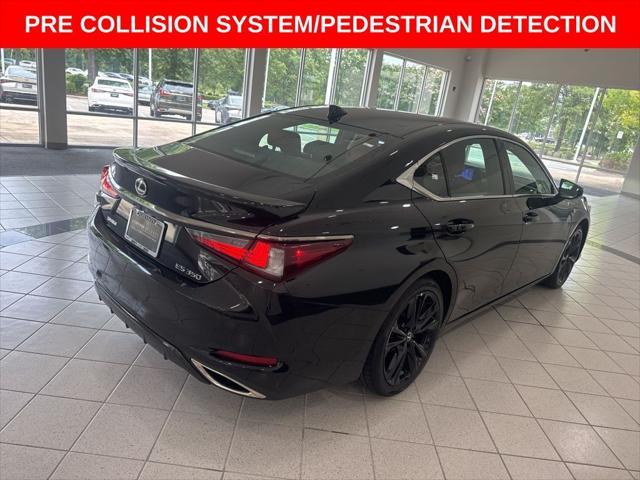 Photo of 2023 Obsidian Lexus ES 350