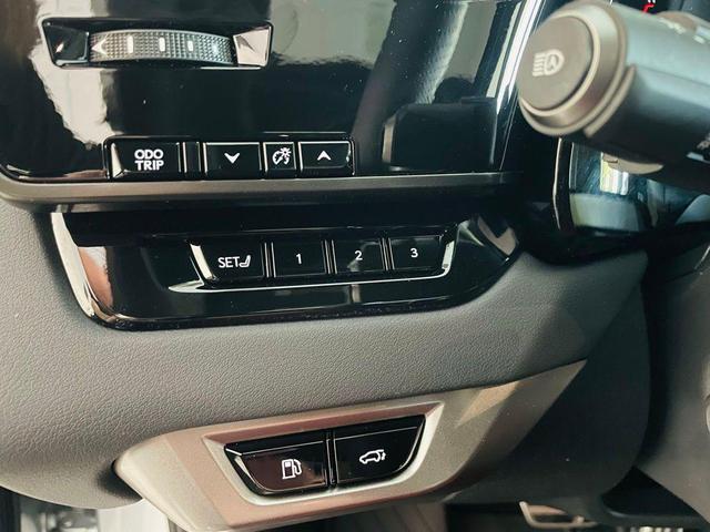 Photo of 2024 Iridium Lexus RX 350