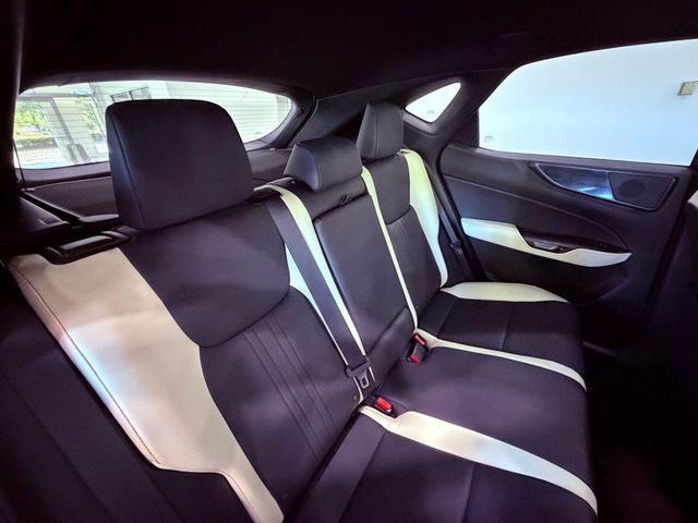 Photo of 2022 Eminent White Pearl Lexus NX 350
