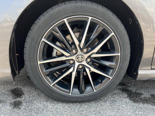 Photo of 2021 Predawn Gray Mica Toyota Camry