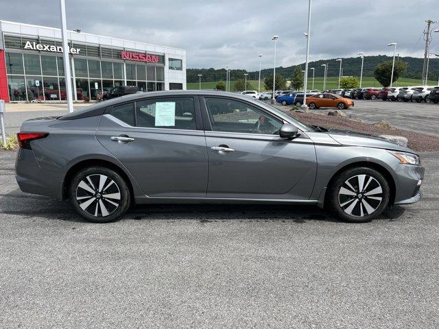 Photo of 2022 Gun Metallic Nissan Altima