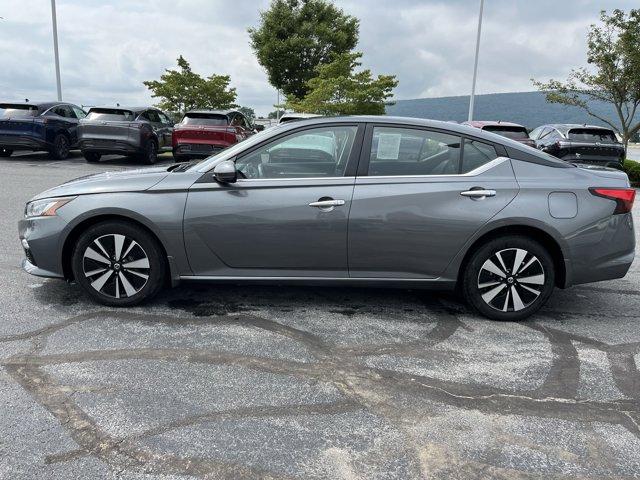 Photo of 2022 Gun Metallic Nissan Altima