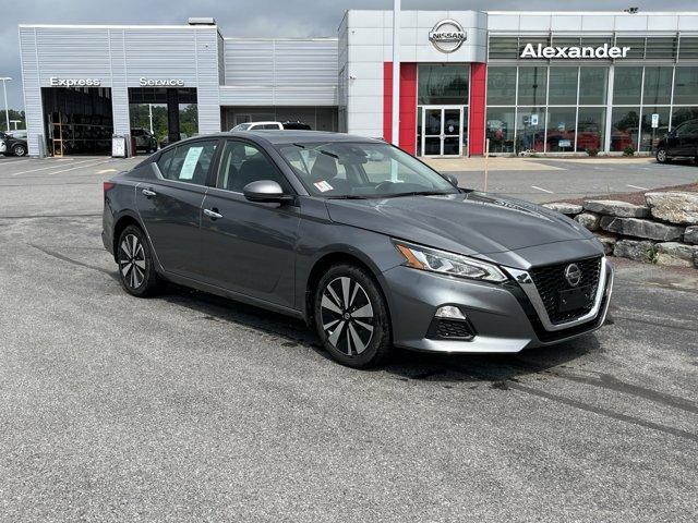Photo of 2022 Gun Metallic Nissan Altima