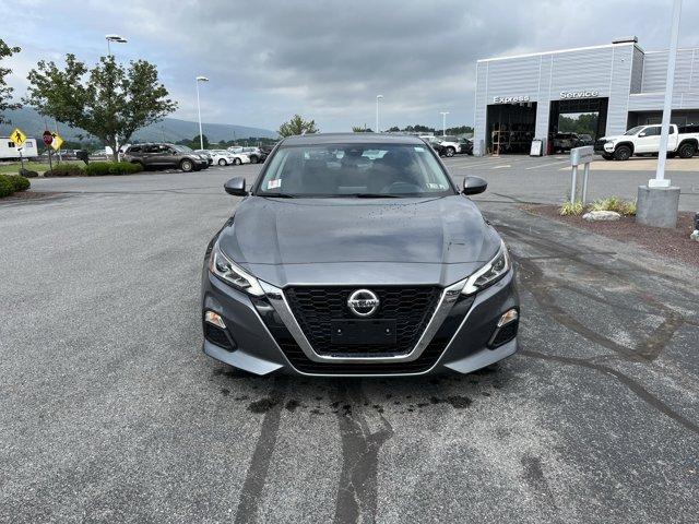 Photo of 2022 Gun Metallic Nissan Altima