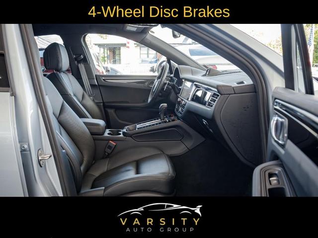 Photo of 2024 Silver Porsche Macan
