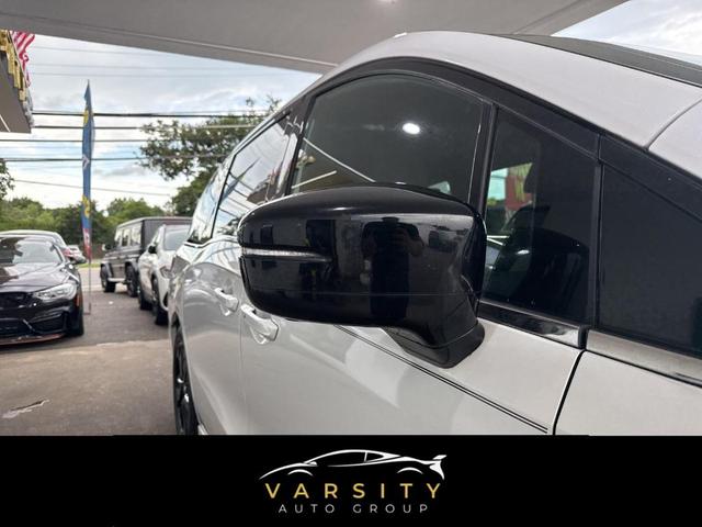 Photo of 2023 White Honda Odyssey