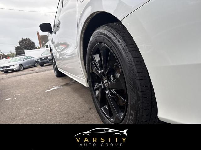 Photo of 2023 White Honda Odyssey