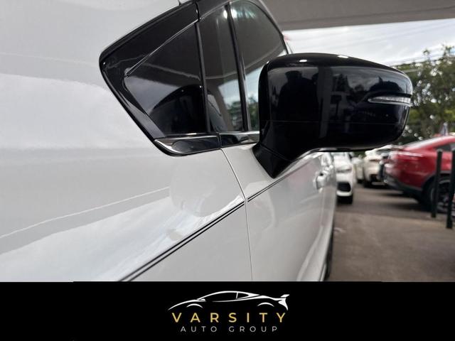 Photo of 2023 White Honda Odyssey
