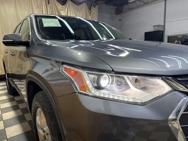 Photo of 2019 Satin Steel Metallic Chevrolet Traverse