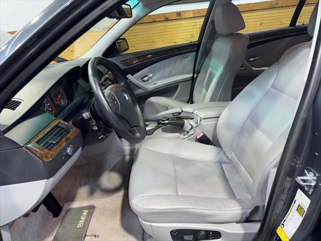 Photo of 2008 Titanium Silver Metallic BMW 528