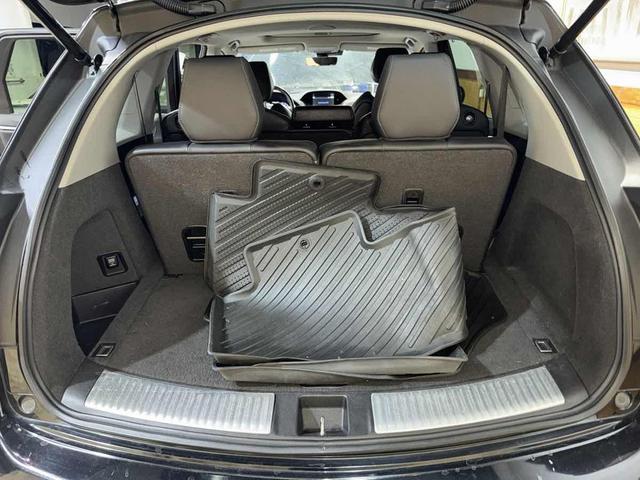 Photo of 2016 Crystal Black Pearl Acura MDX