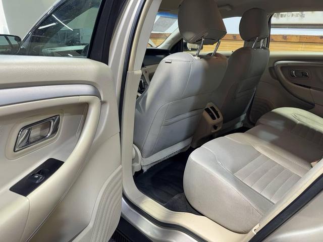 Photo of 2018 Tan Ford Taurus