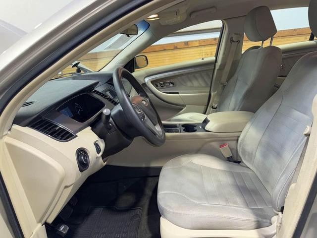 Photo of 2018 Tan Ford Taurus