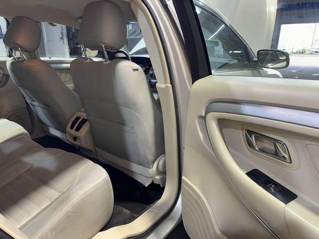 Photo of 2018 Tan Ford Taurus