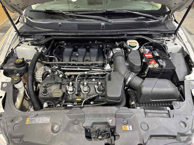 Photo of 2018 Tan Ford Taurus