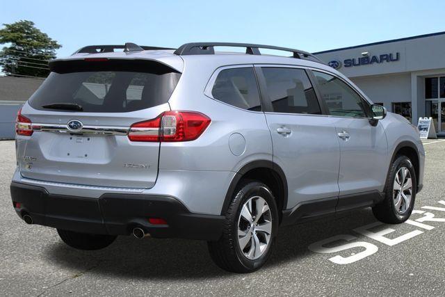 Photo of 2022 Ice Silver Metallic Subaru Ascent