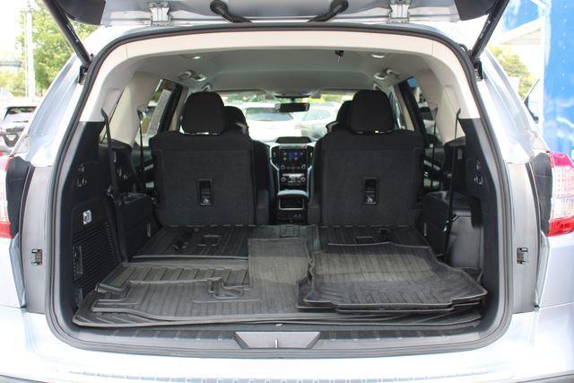 Photo of 2022 Ice Silver Metallic Subaru Ascent