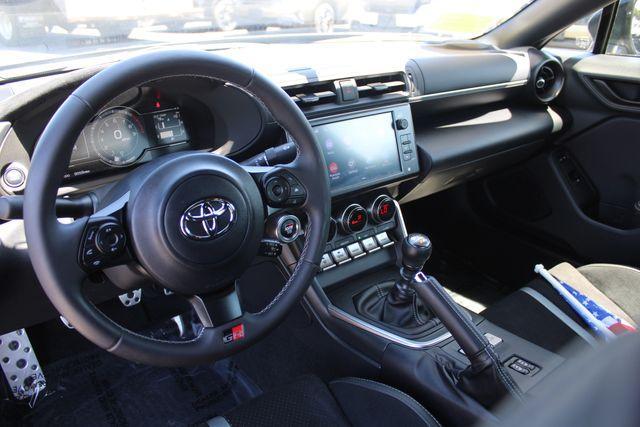 Photo of 2024 Pavement Toyota GR86