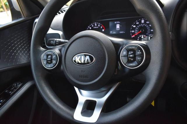 Photo of 2021 Sparkling Silver Kia Soul