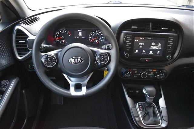 Photo of 2021 Sparkling Silver Kia Soul
