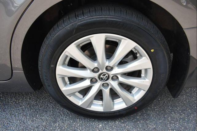 Photo of 2019 Predawn Gray Mica Toyota Camry