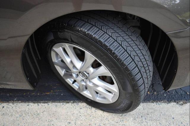 Photo of 2014 Brown Mazda Mazda3