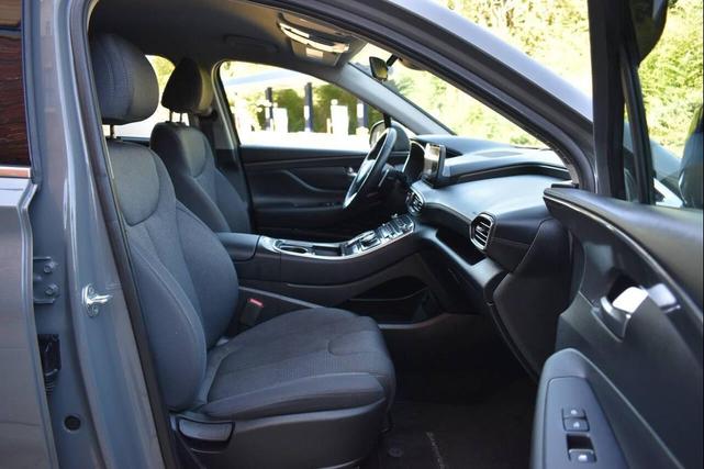 Photo of 2023 Hampton Gray Hyundai SANTA FE