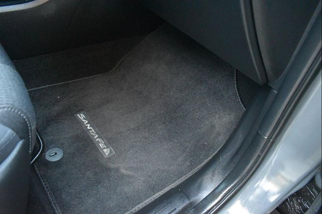 Photo of 2023 Hampton Gray Hyundai SANTA FE