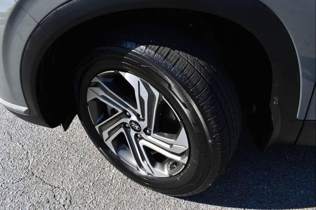 Photo of 2023 Hampton Gray Hyundai SANTA FE