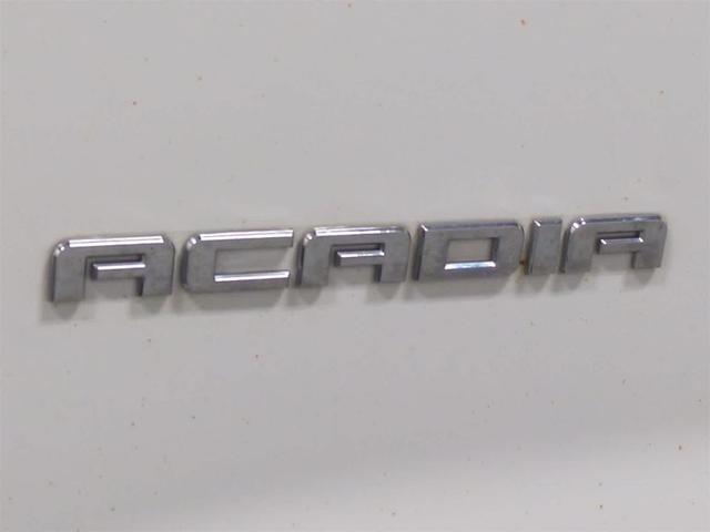 Photo of 2019 Summit White GMC Acadia
