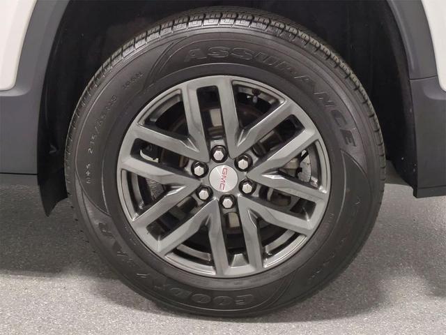 Photo of 2019 Summit White GMC Acadia