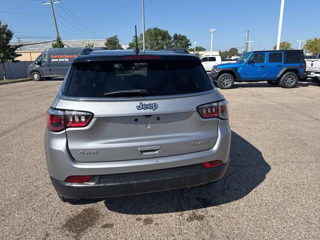Photo of 2022 Billet Silver Metallic Clearcoat Jeep Compass