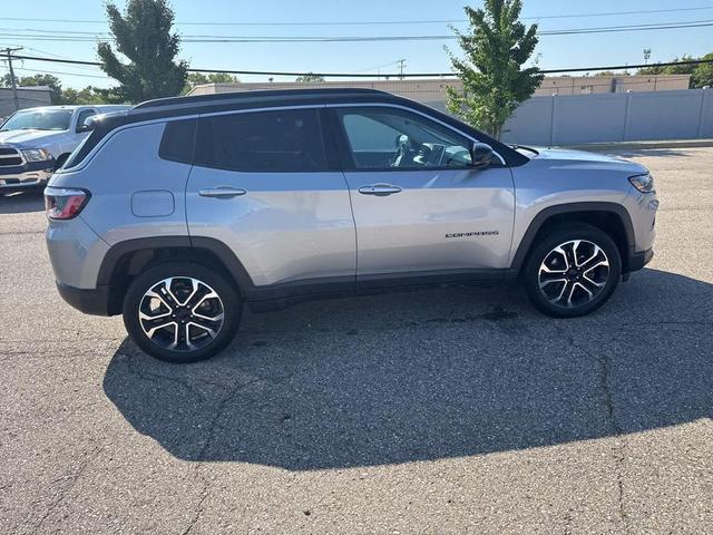 Photo of 2022 Billet Silver Metallic Clearcoat Jeep Compass