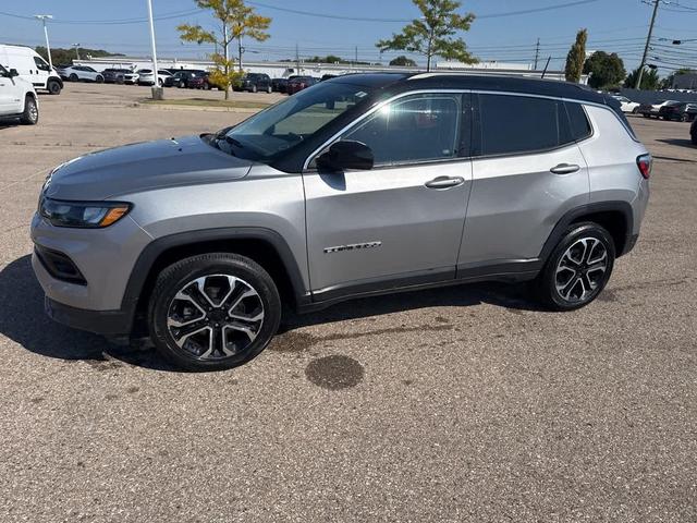 Photo of 2022 Billet Silver Metallic Clearcoat Jeep Compass