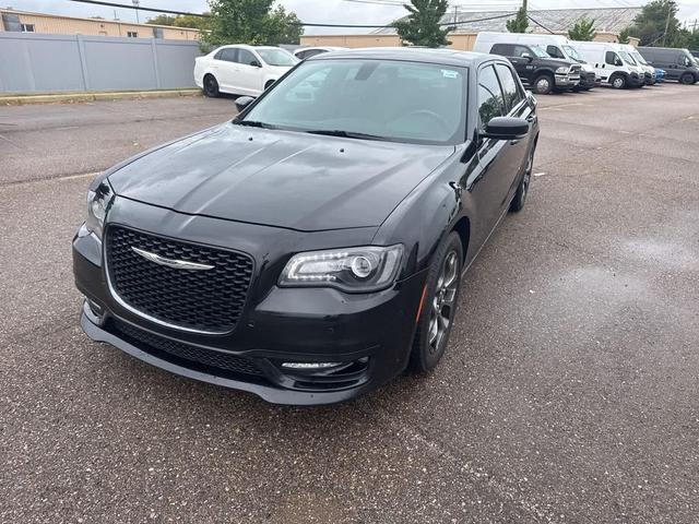Photo of 2018 Gloss Black Chrysler 300
