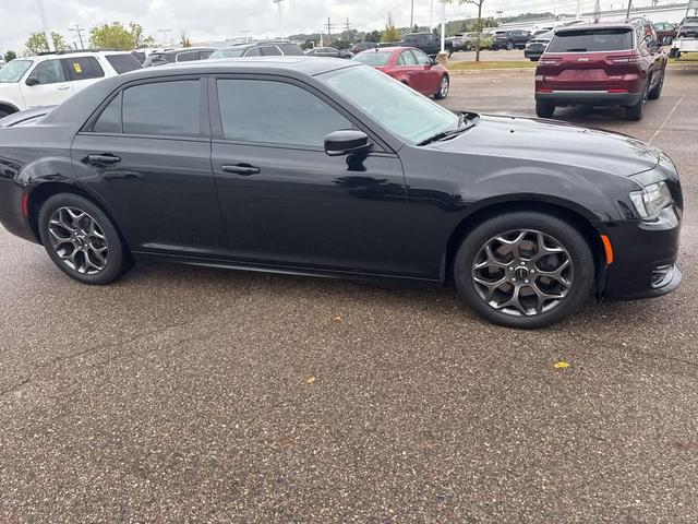 Photo of 2018 Gloss Black Chrysler 300