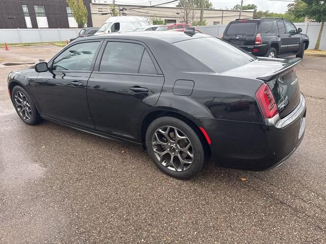 Photo of 2018 Gloss Black Chrysler 300