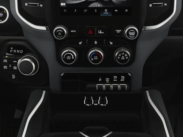 Photo of 2025 Diamond Black Crystal Pearlcoat RAM 1500