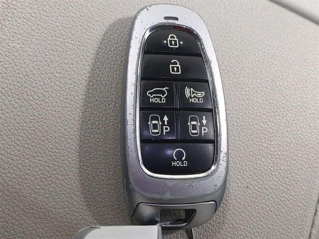 Photo of 2023 Serenity White Pearl Hyundai TUCSON