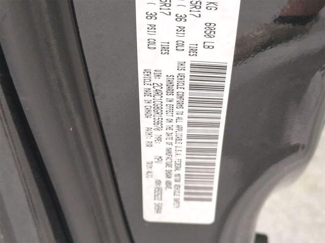 Photo of 2016 Brilliant Black Crystal Pearlcoat Chrysler Town & Country