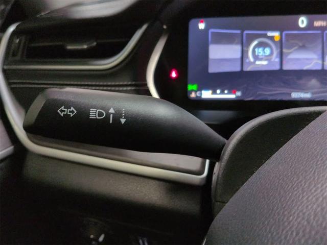 Photo of 2023 Diamond Black Crystal Pearlcoat Jeep Grand Cherokee
