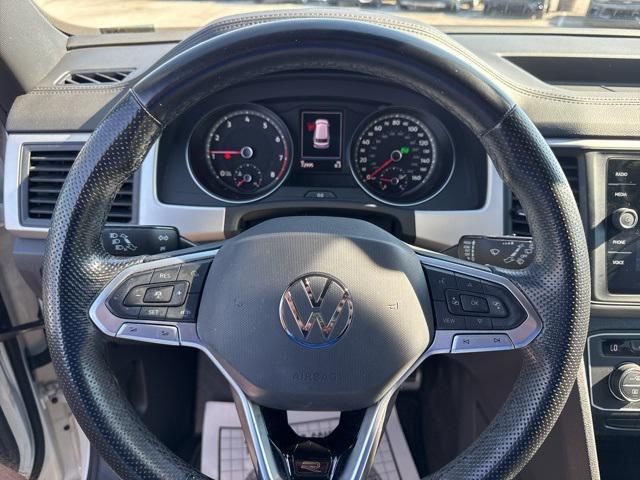 Photo of 2021 Pure White Volkswagen Atlas Cross Sport