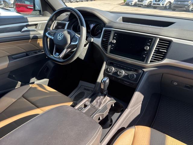 Photo of 2021 Pure White Volkswagen Atlas Cross Sport