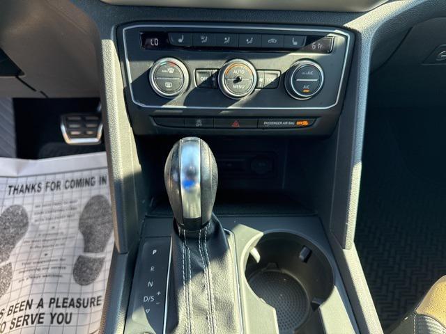Photo of 2021 Pure White Volkswagen Atlas Cross Sport